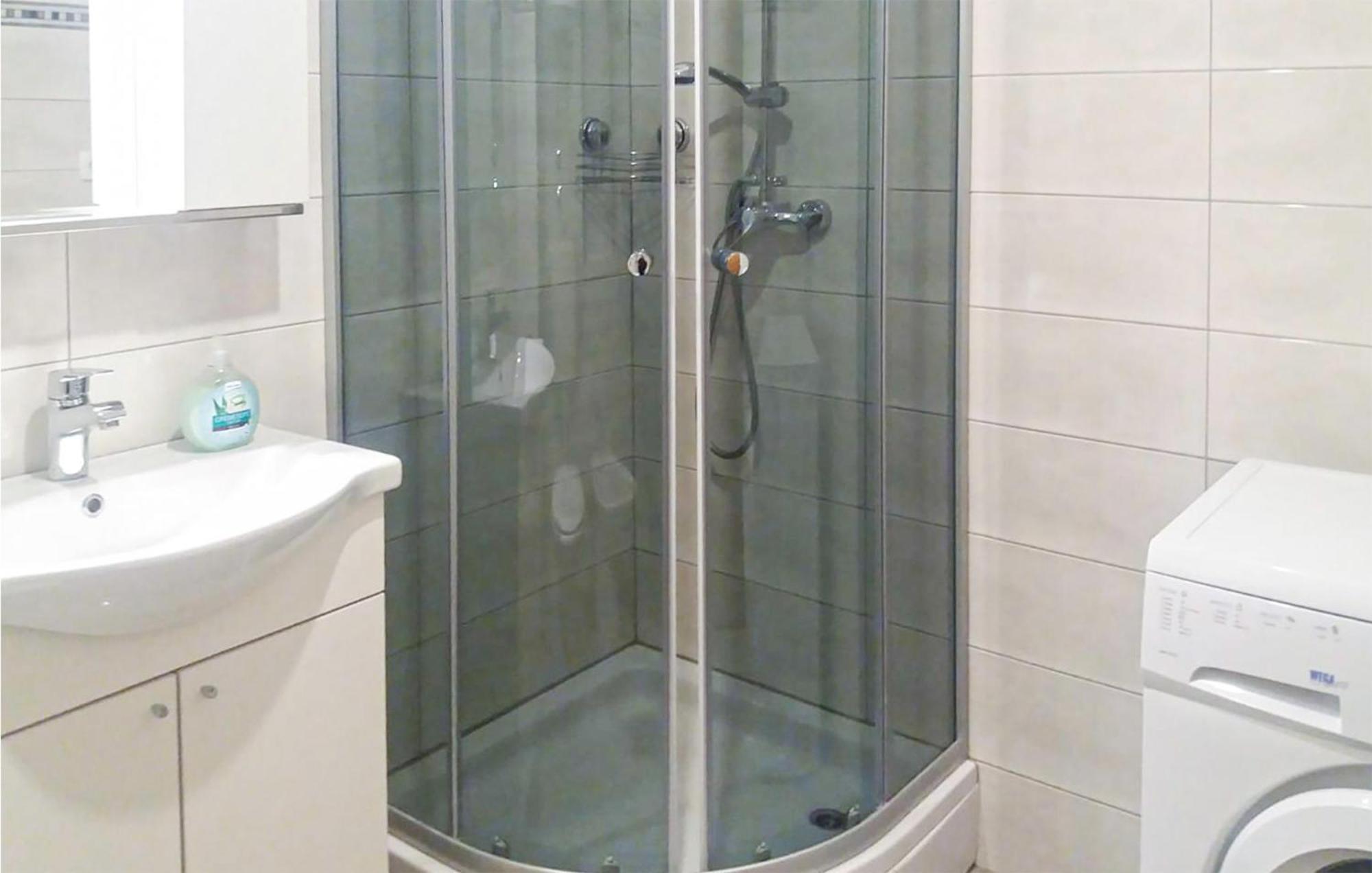 3 Bedroom Beautiful Apartment In Medulin Exterior photo